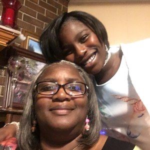 Meet your Posher, Gloria